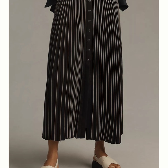 Anthropology MAEVE PLEATED
BUTTON-FRONT MAXI
SKIRT size S - Picture 5 of 7